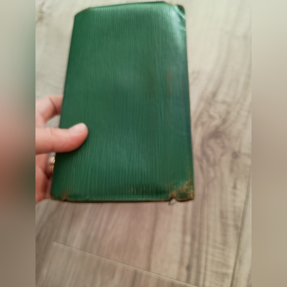Louis Vuitton Green Epi Long Wallet - Picture 7 of 16
